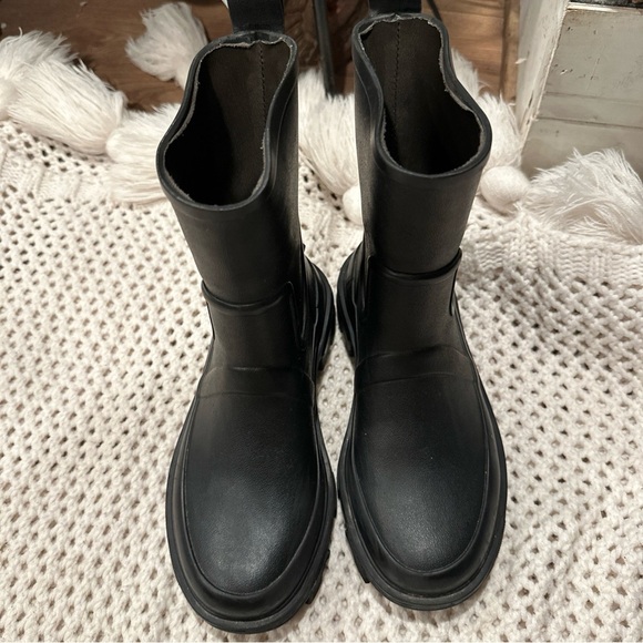 rag & bone Shoes - Rag & Bone‎ Shiloh Rain Boots
Black Women's Size 35